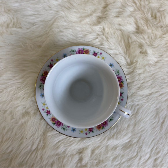 Vintage C. Art HK Teacup & Saucer - Picture 2 of 4